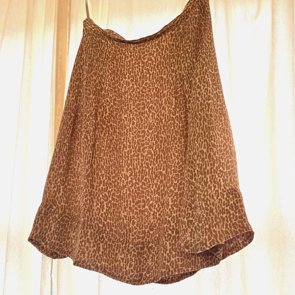 Burberry London camel and cream animal print 100% silk midi skirt Size UK 6/US 4